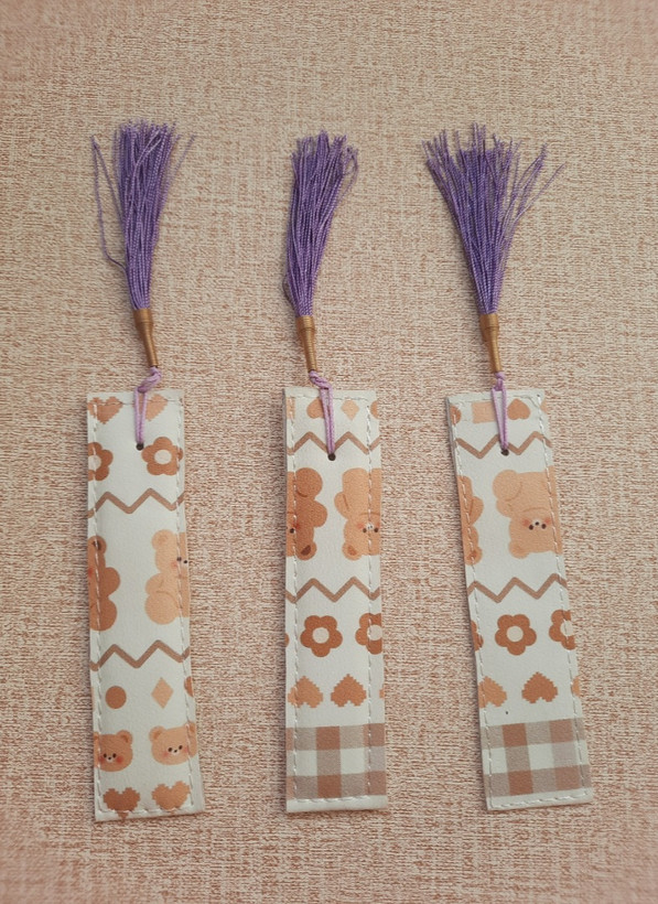 بوکمارک چرمی فانتزی ( نشانگر کتاب ) طرح خرسی
